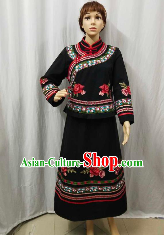 Chinese Bouyei Ethnic Wedding Garment Costumes Traditional Puyi Nationality Bride Embroidered Black Outfits Clothing