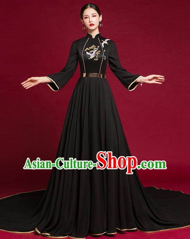 China Catwalks Fashion Embroidered Black Cheongsam Clothing Compere Qipao Dress Garment Stage Show Trailing Full Dress