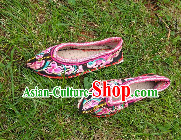 Chinese Yunnan Ethnic Embroidered Shoes National Black Cloth Shoes Traditional Yi Nationality Woman Shoes