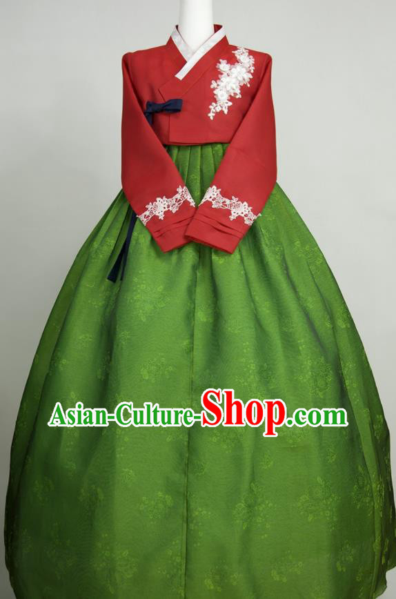 Korea Traditional Wedding Celebration Clothing Bride Mother Fashion Costumes Korean Classical Hanbok Red Blouse and Green Dress