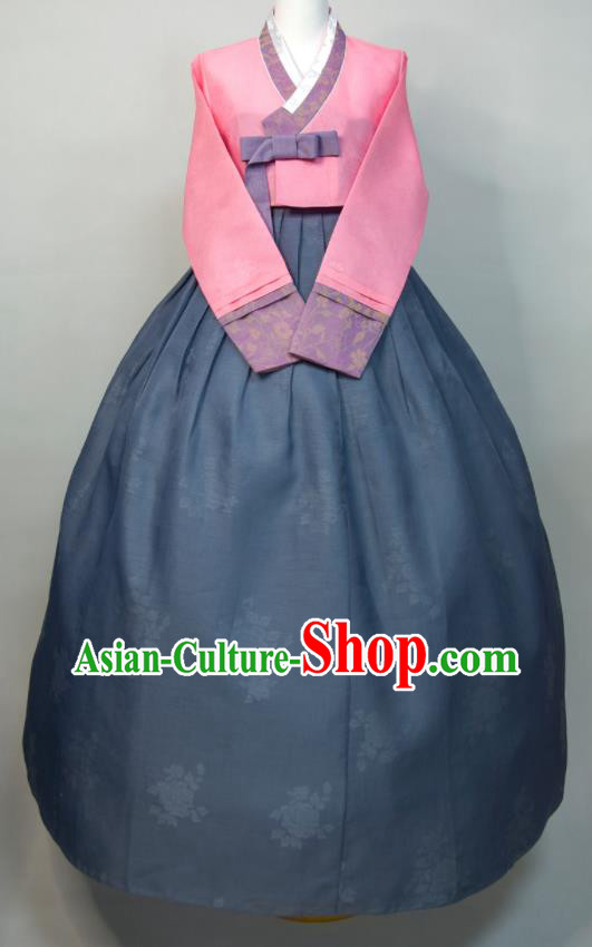 Korean Festival Clothing Woman Traditional Fashion Pink Blouse and Grey Dress Wedding Bride Costumes Court Ceremony Hanbok