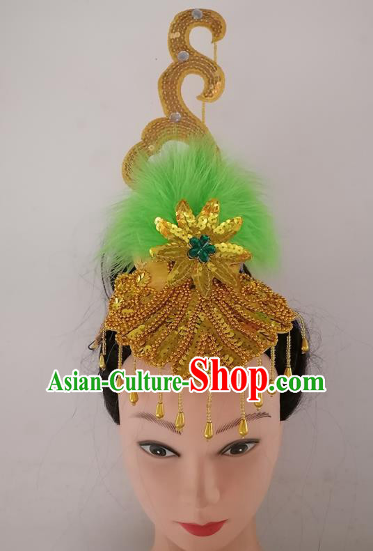 China Woman Group Dance Green Feather Hair Clasp Folk Dance Headpiece Traditional Yangko Dance Hair Crown