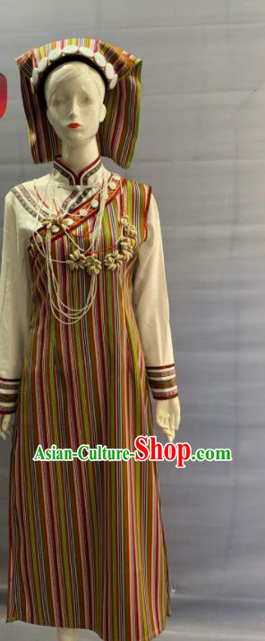 Chinese Yunnan Ethnic Female Garment Costume Traditional Drung Nationality Bride Clothing Tulung Minority Festival Folk Dance Dress and Headwear
