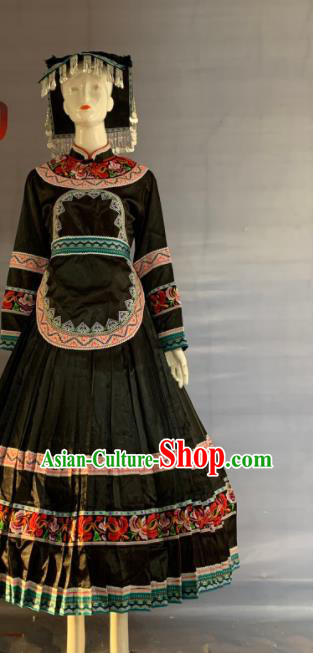 Chinese Guizhou Ethnic Garment Woman Costume Bouyei Nationality Clothing Puyi Minority Folk Dance Black Dress Uniforms and Headwear