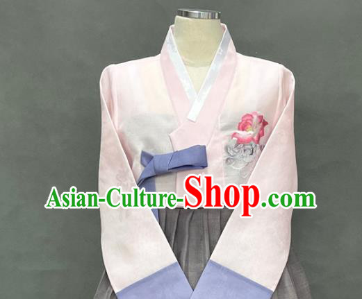 Korean Traditional Dance Hanbok Clothing Classical Wedding Garment Costumes Bride Fashion Embroidered Pink Blouse and Grey Dress
