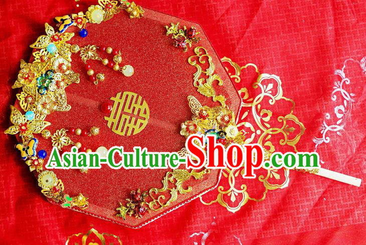 China Handmade Golden Butterfly Silk Fan Traditional Wedding Red Fan Bride Palace Fan Classical Dance Octagon Fan