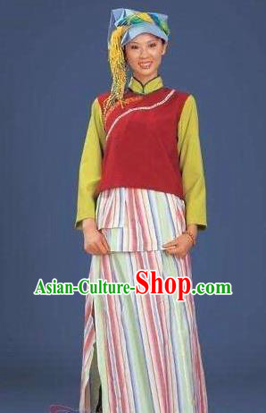 Chinese Nu Nationality Clothing Nujiang Minority Woman Festival Dress Uniforms Yunnan Ethnic Dance Garment Costumes and Headdress