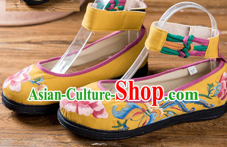 China National Old Beijing Cloth Shoes Embroidered Peony Butterfly Shoes Handmade Woman Yellow Flax Shoes Folk Dance Shoes
