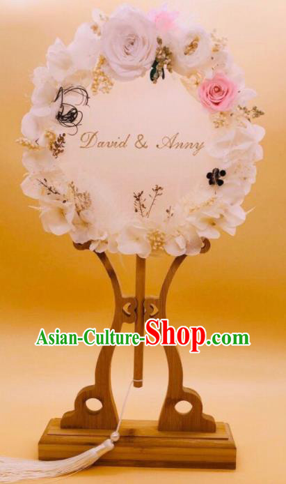 China Traditional Hanfu Dance Fans Wedding White Silk Rose Fan Handmade Bride Flowers Palace Fan