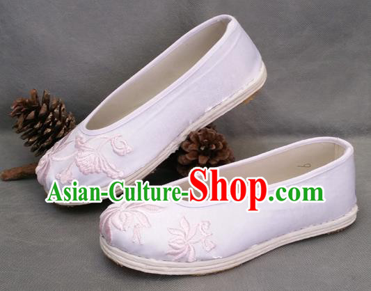 Handmade China Ethnic Folk Dance Shoes National Woman White Satin Shoes Yunnan Embroidered Lotus Shoes