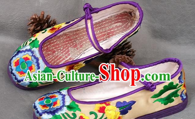 Handmade China Yunnan Embroidered Peony Shoes Bride Shoes Ethnic Dance Shoes National Woman Yellow Satin Shoes