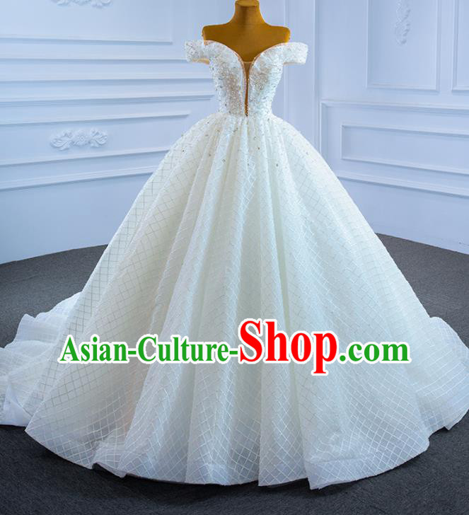 Custom Bride Vintage Embroidery Pearls Full Dress Catwalks Costume Compere Stage Clothing Luxury White Trailing Wedding Dress Marriage Ceremony Formal Garment