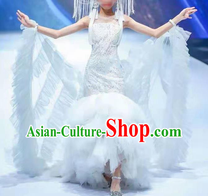 Custom Stage Show White Veil Fishtail Dress Baroque Princess Fashion Modern Dance Formal Clothing Girl Catwalks Garment Costumes