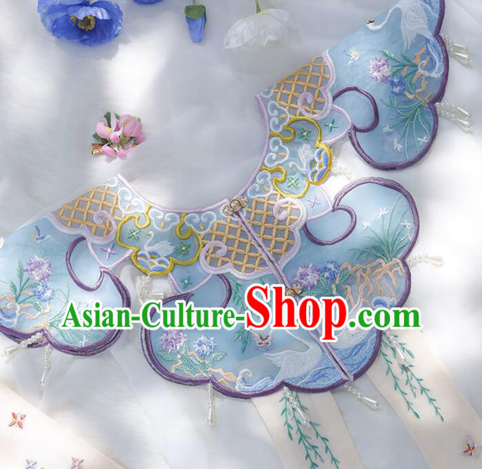 Chinese Ming Dynasty Embroidered Cloud Shoulder Blue Collar Yujian Cheongsam Cappa Traditional Necklace Accessories