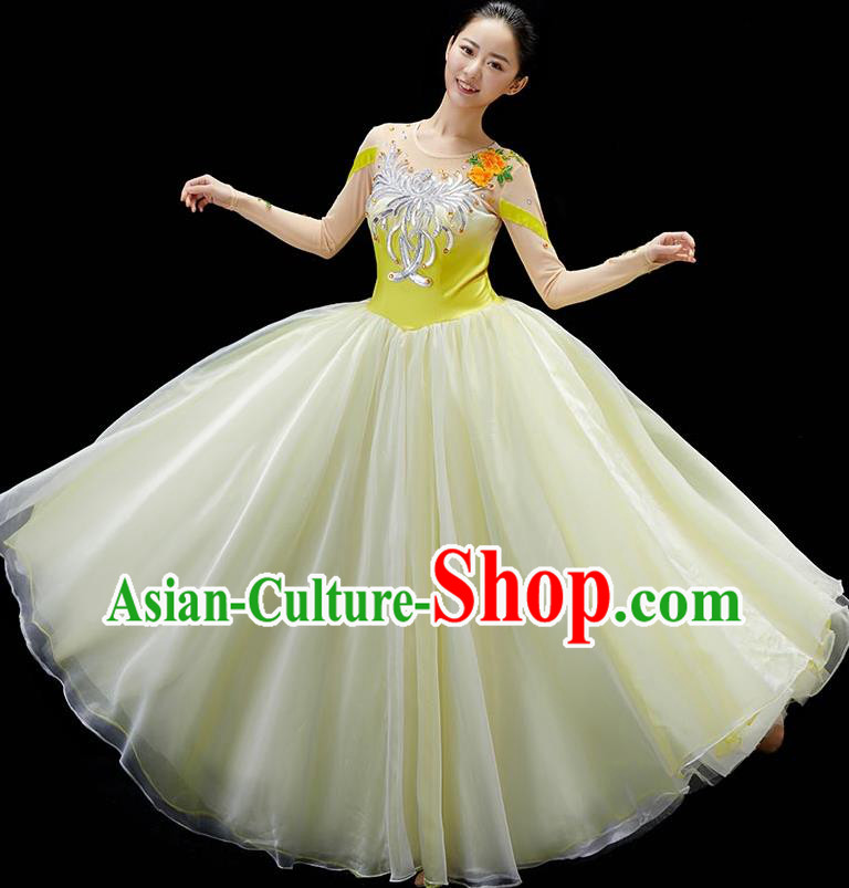 Chinese Modern Dance Yellow Dance Dress Embroidered Chrysanthemum Garment Spring Festival Gala Opening Dance Clothing Women Group Dance Costume