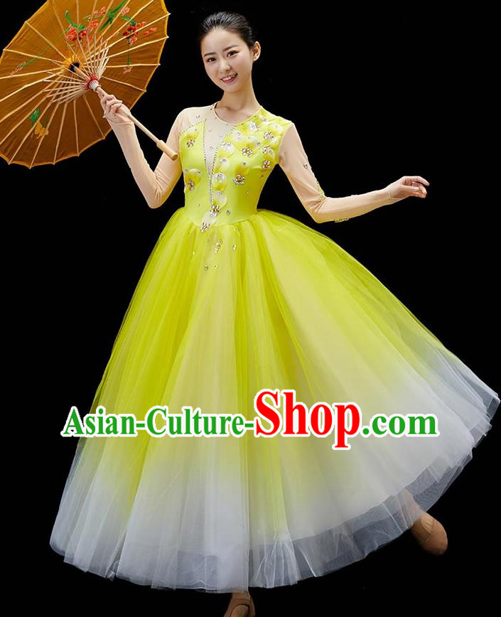 Chinese Women Group Dance Costume Modern Dance Yellow Dance Dress Jasmine Dance Garment Umbrella Dance Clothing