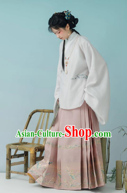 China Ancient Young Woman Costumes Ming Dynasty White Jacket and Skirt Traditional Hanfu
