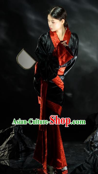 Chinese Ancient Palace Lady Black Dress Traditional Han Fu Curving Front Robe Qin Dynasty Empress Garment Costume
