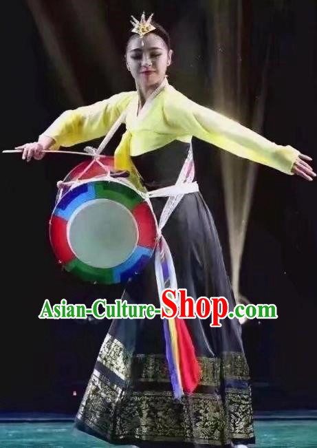 Korean Ethnic Costumes Stage Performance Costumes And Korean Tribal Elders' Encouragement