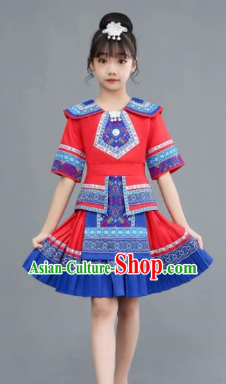 Children Clothing of The Zhuang Nationality On June 1