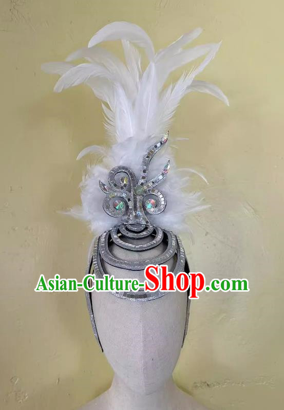 White Opening Dance Performance Feather Headdress Team Samba Carnival
