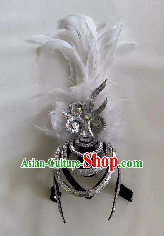 White Opening Dance Performance Feather Headdress Team Samba Carnival