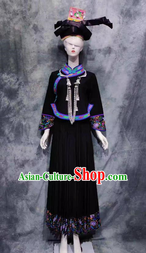 Yunnan Wenshan Zhuang Costume Black Clothes Zhuang Photo Costumes March 3 56 Minority Performances