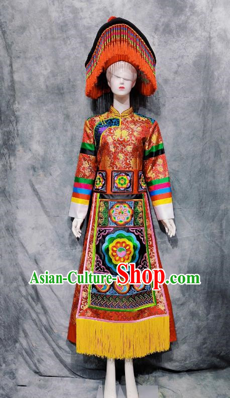 56 Ethnic Minorities In Costumes Of The Tu Nationality Catwalk Show Costumes Bridal Costumes