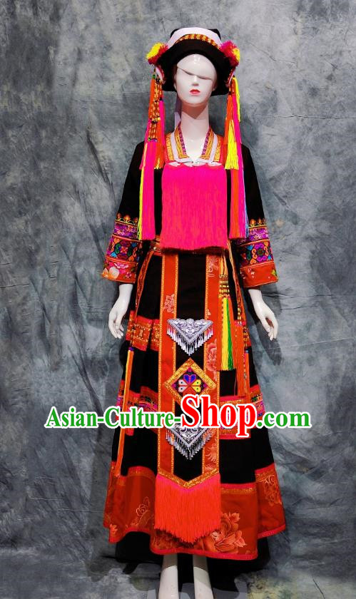 Yao People Dress Up In Ethnic Minority Costumes For Catwalk Performances On March 3rd