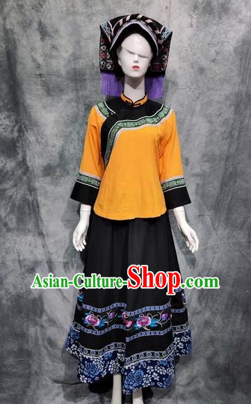 Buyi Ethnic Costumes Minority Performance Costumes Yunnan