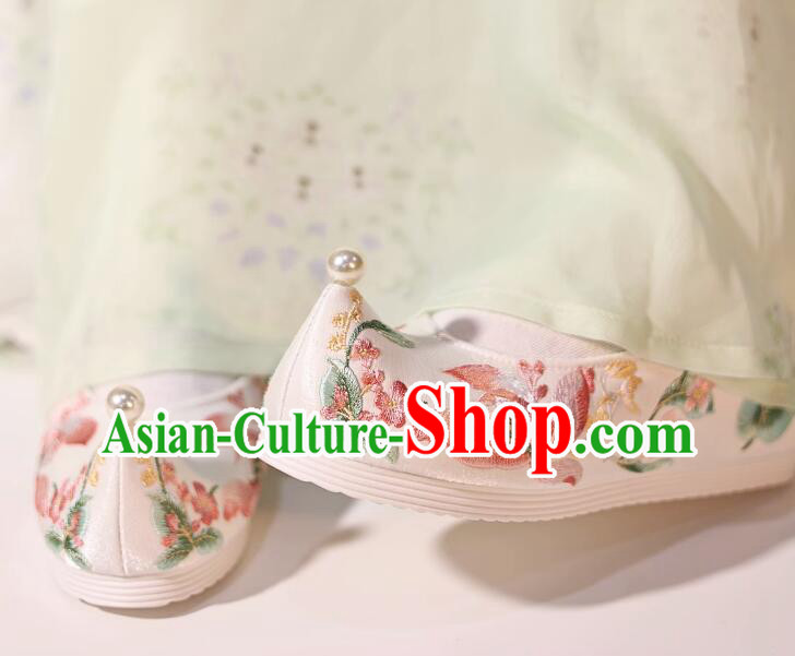 China Handmade White Shoes Ming Dynasty Princess Pearls Shoes Traditional Hanfu Embroidered Shoes
