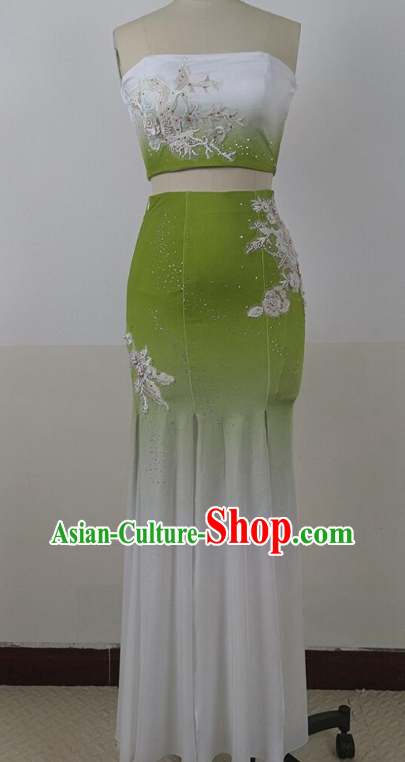 Chinese Yunnan Peacock Dance Costume Women Group Dance Green Dress Taoli Cup Dai Nationality Dance Clothing