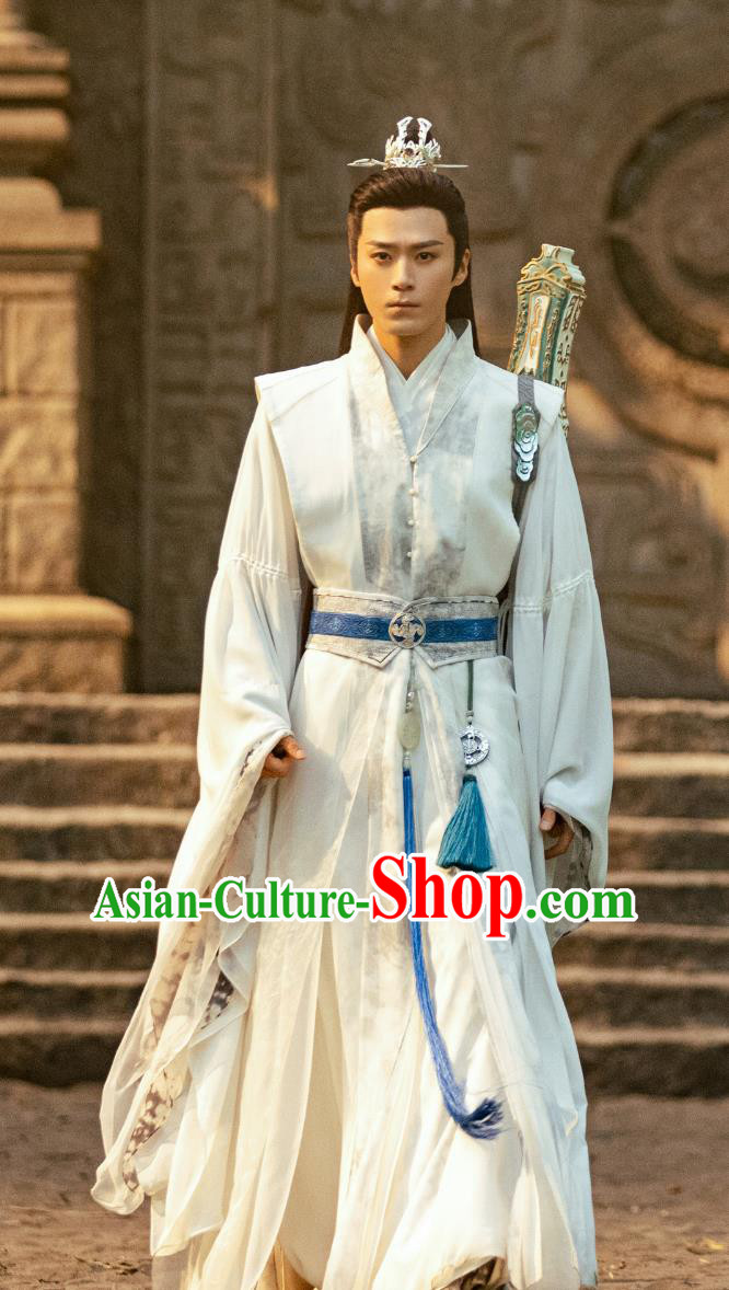Ancient Chinese Super Hero White Clothing Xian Xia Drama Sword and Fairy 4 Young Warrior Murong Zi Ying Garment Costumes