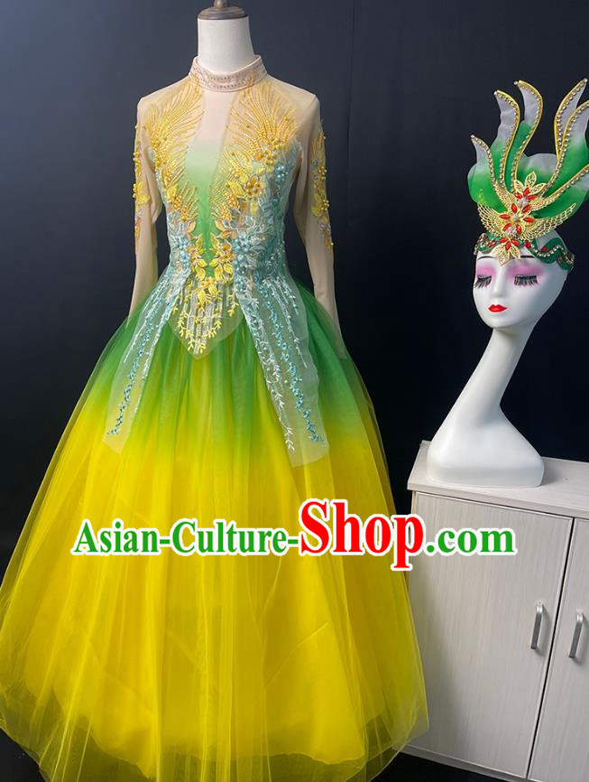 Yellow Green Opening Dance Performance Costumes With Large Swing Skirts Female Atmospheric Singing And Dancing Costumes Spring Story Dance Costumes