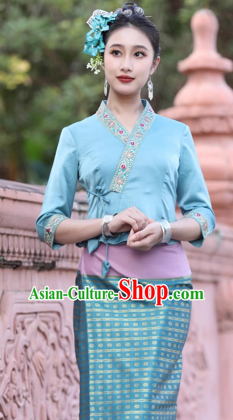 Dai Traditional Clothing Female Blue Suit