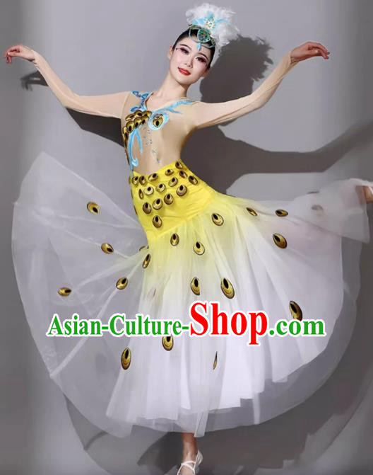Yellow China Dai Ethnic Dance Costume Yunnan Ethnic Minority Cucurbit Flute Performance Clothing Woman Peacock Dance Dress