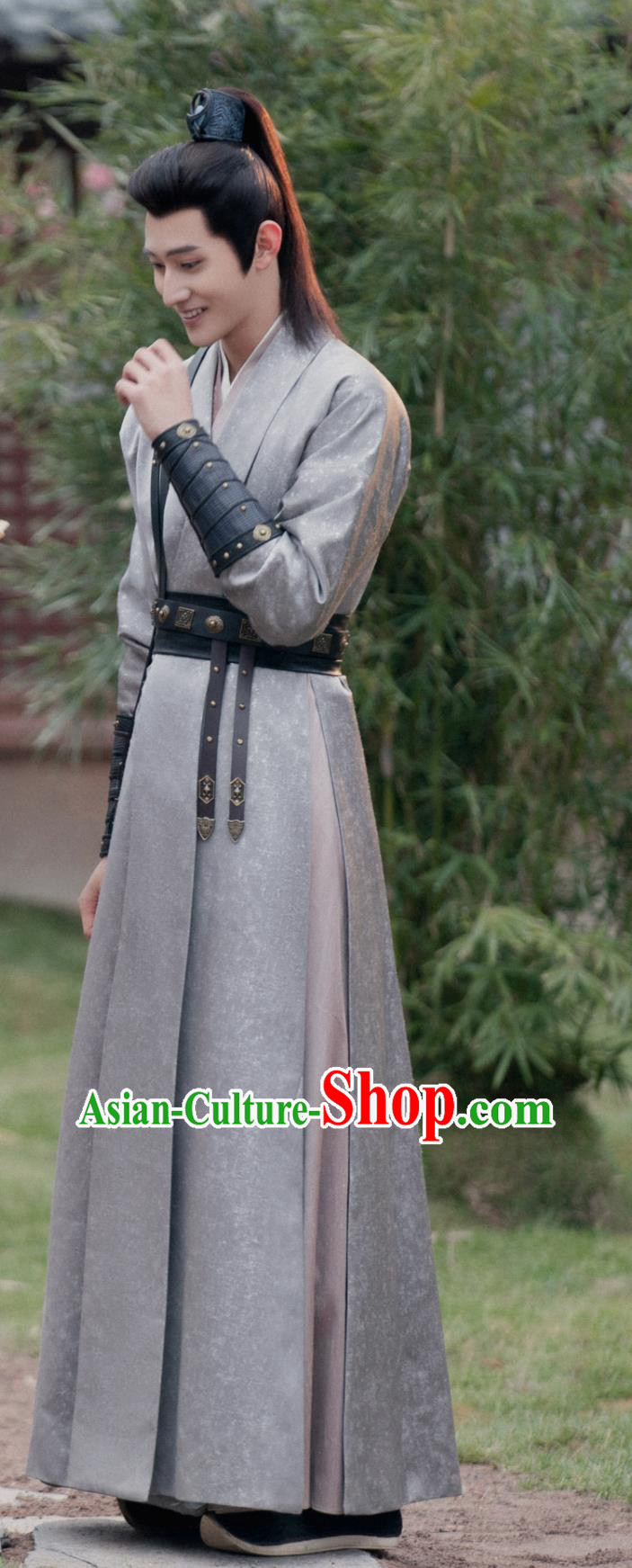 China Ancient Young Hero Garment Costumes TV Drama The Legend of Zhuohua Bodyguard Zhi Mo Grey Outfit