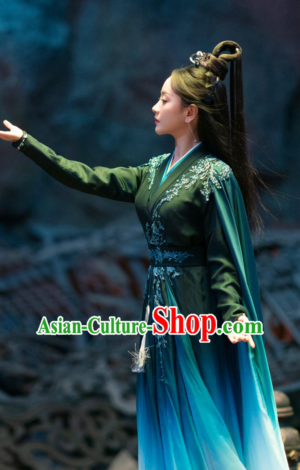 Ancient Chinese Superheroine Clothing China TV Series Back From The Brink the Leader of the Guan Han Sect Su Ying Costumes