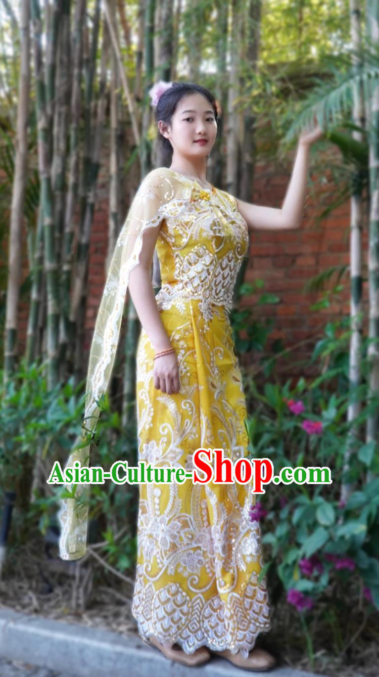 China Xishuangbanna Dai Ethnic Woman Clothing Thailand Water Splashing Festival Dance Yellow Top And Long Skirt