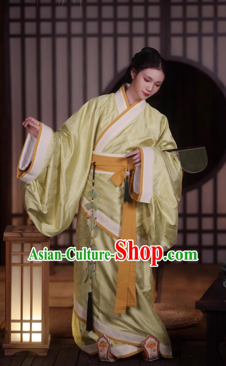Ancient Chinese Court Woman Clothing Traditional Light Green Warring States Robe China Travel Photography Costume Women Hanfu