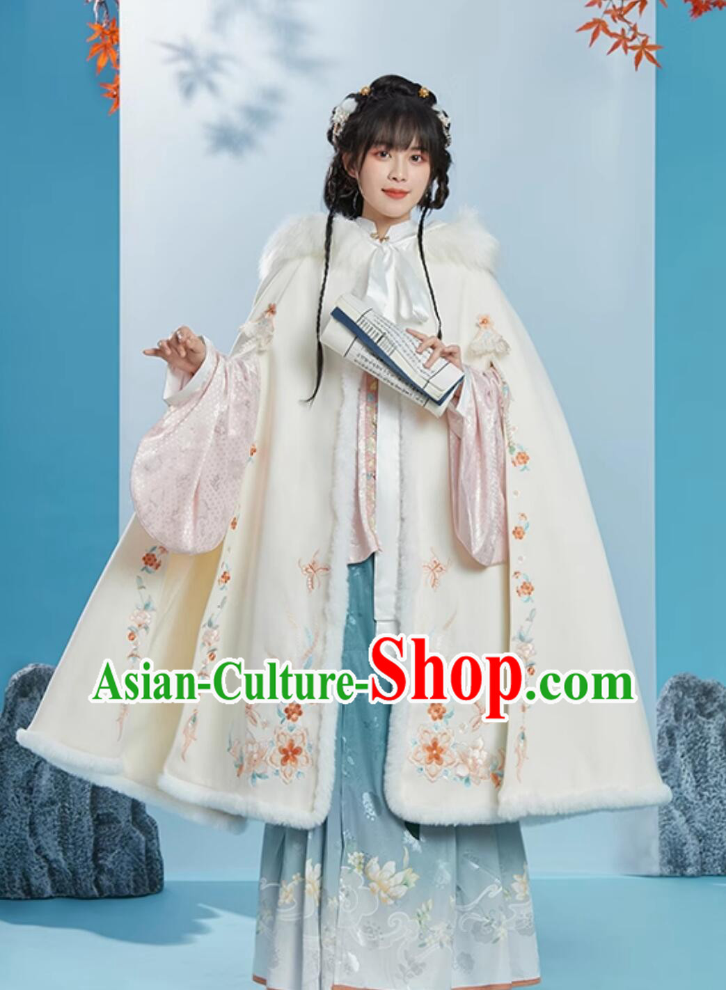 Chinese Embroidered Warm Cloak Winter Traditional Hanfu Cape Ancient China Princess Mantle Costume