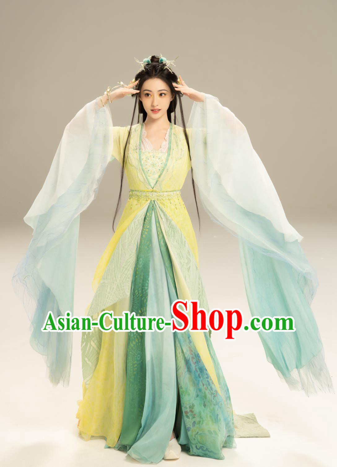 Ancient China Female Swordsman Clothing Chinese TV Series Fox Spirit Matchmaker Red Moon Pact Master Tushan Rong Rong Dress
