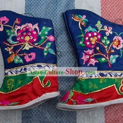 Chinese Hand Made Palace Emboridery Shoes