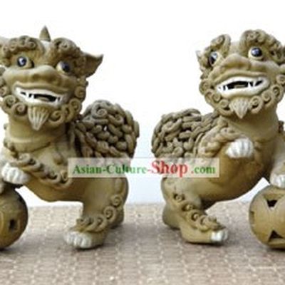 Hand Made Foshan Artistic Ceramics-Dancing Lion Pair