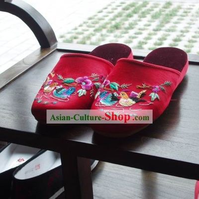 Chinese Handmade Embroidery Folk Slippers for Women (mandarin ducks)