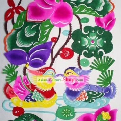 Chinese Paper Cuts Classics-Mandarin Duck Paddling