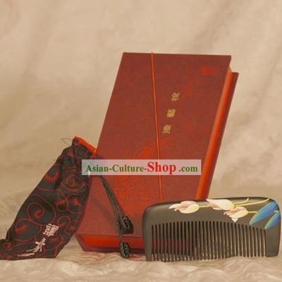 Chinese Carpenter Tan Lacquerwork Combs Gift Package