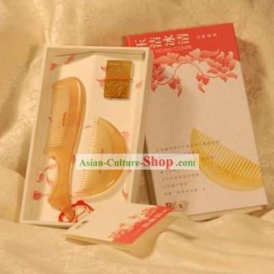 Chinese Carpenter Tan Hand Made Mirror and Comb Pure and Noble Gift Set