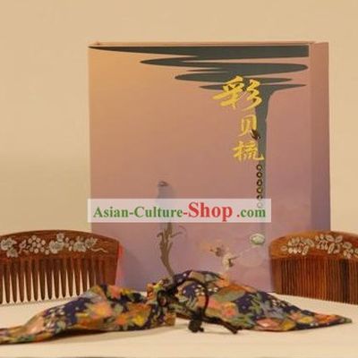 Chinese Carpenter Tan Hand Made Shellfish Carving Combs Lovers Set