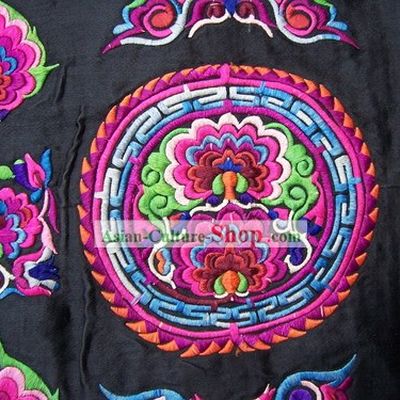 Chinese Stunning Miao Tribe Hand Embroidery Collectible Flake